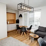 Apartment Ah Vusch Inovecka 2 *